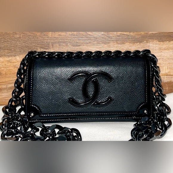 @texaskat13 Chanel Caviar Patent CC Contour Flap Black Wallet Authentic EC - Picture 1 of 11
